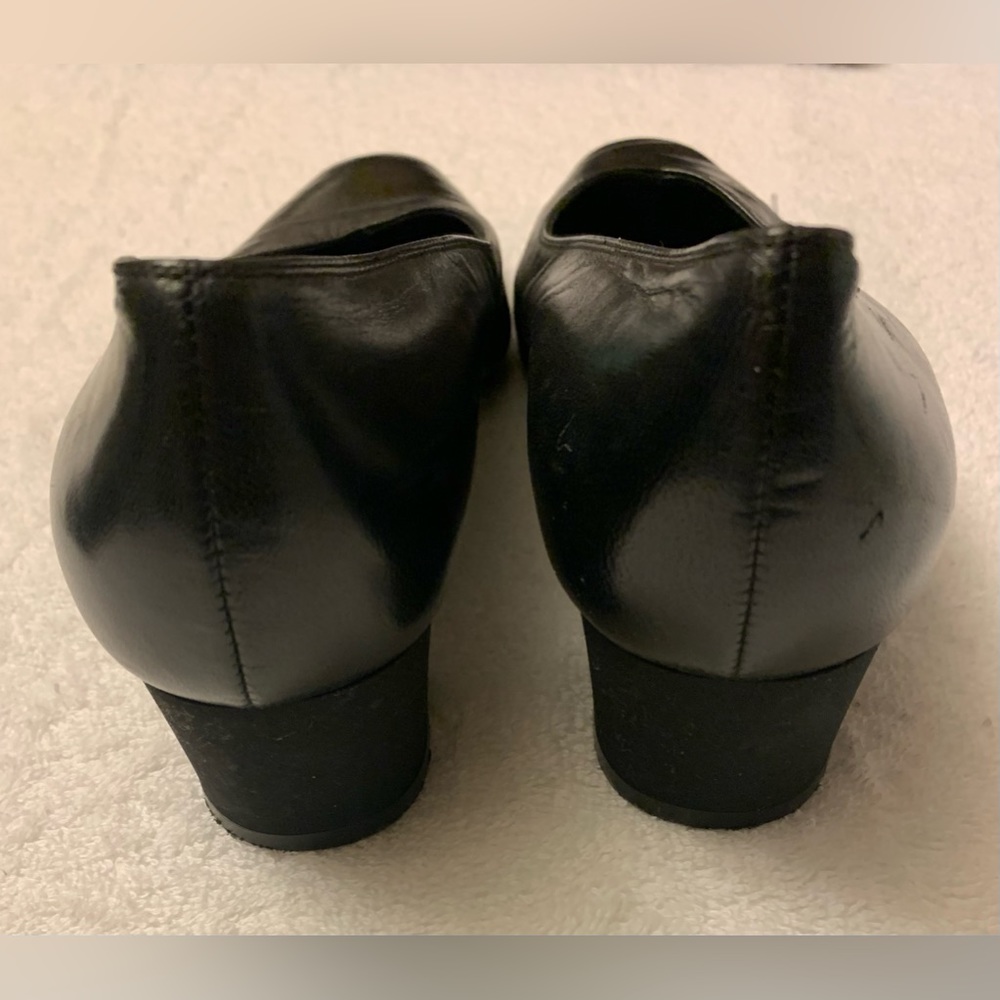 VALLEVERDE Vintage Italian Black Leather Low Heel Pump For Women Size 9.5 - Picture 5 of 6